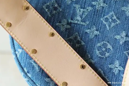 Aaa replica bags MM LOUIS VUITTON Croissant 0509